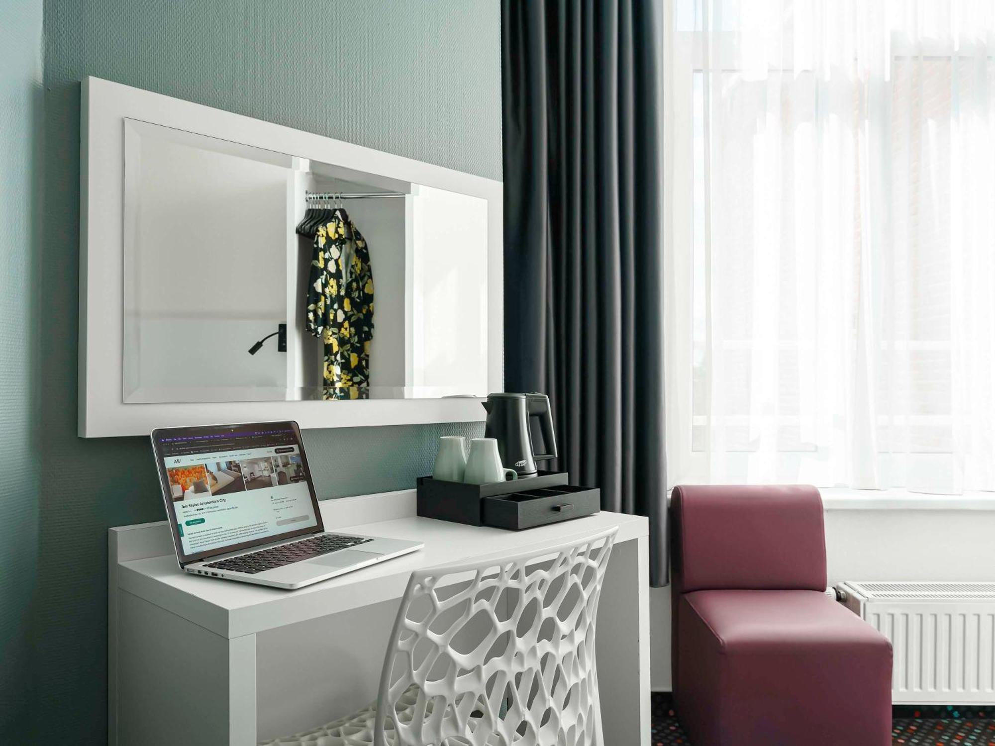 ไอบิส สไตล์ อัมสเตอร์ดัม ซิตี้ Hotel ภายนอก รูปภาพ